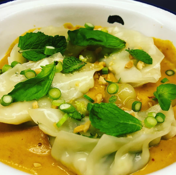 dim sum de congrio al curry amarillo